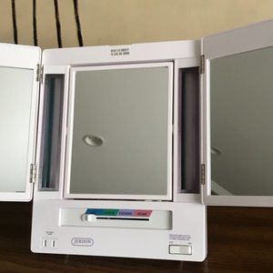 Jerdon Tri-Fold Two-Sided Lighted Makeup Mirror